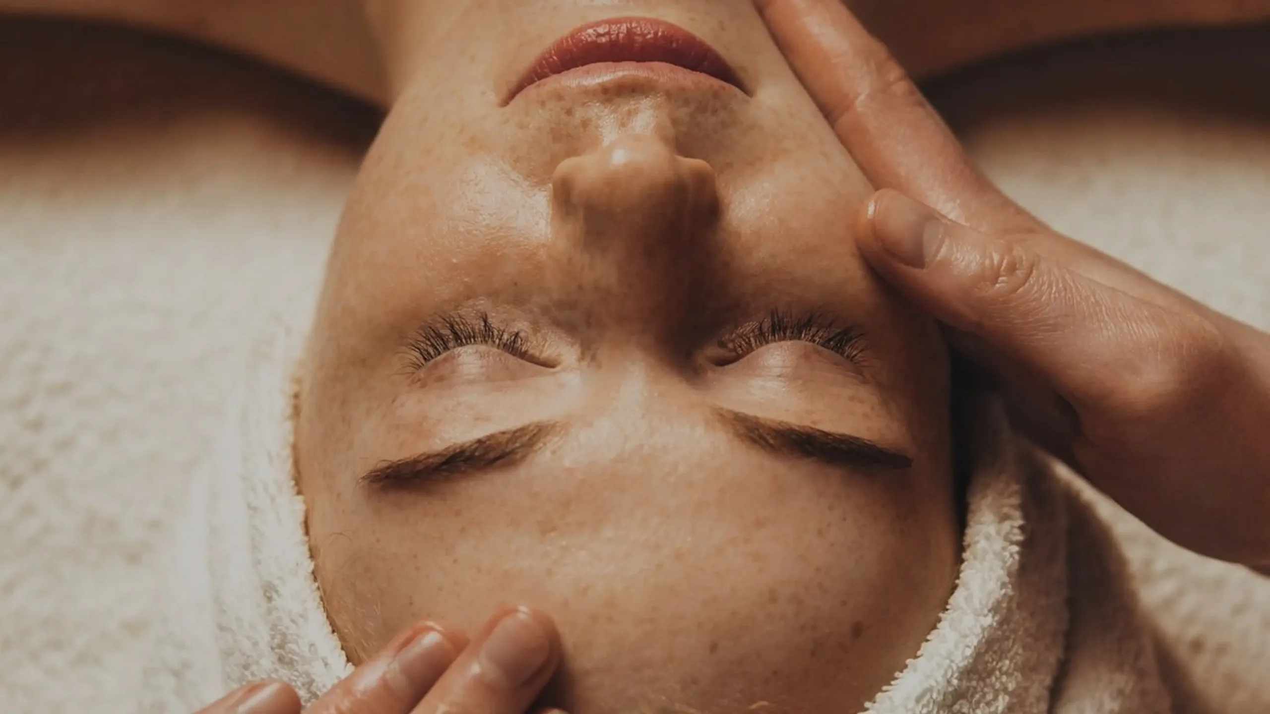 Facemodeling and kinesiotaping